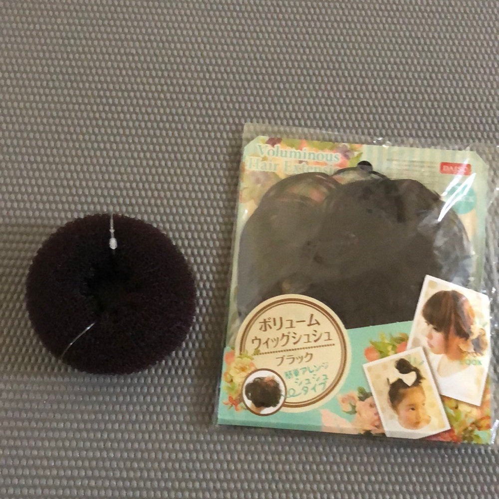 2 x new hair bun donut and voluminous hair extensions for buns in black